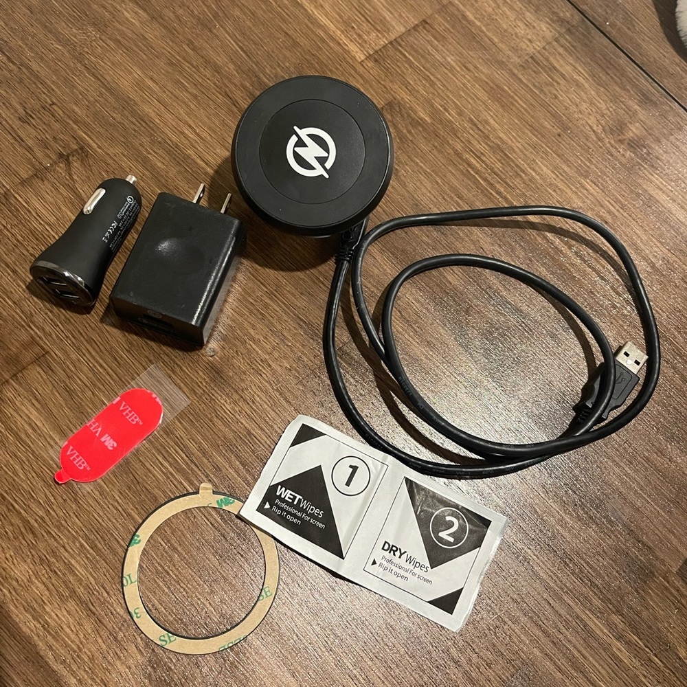 NATO Brand Wireless Charging Car Mount